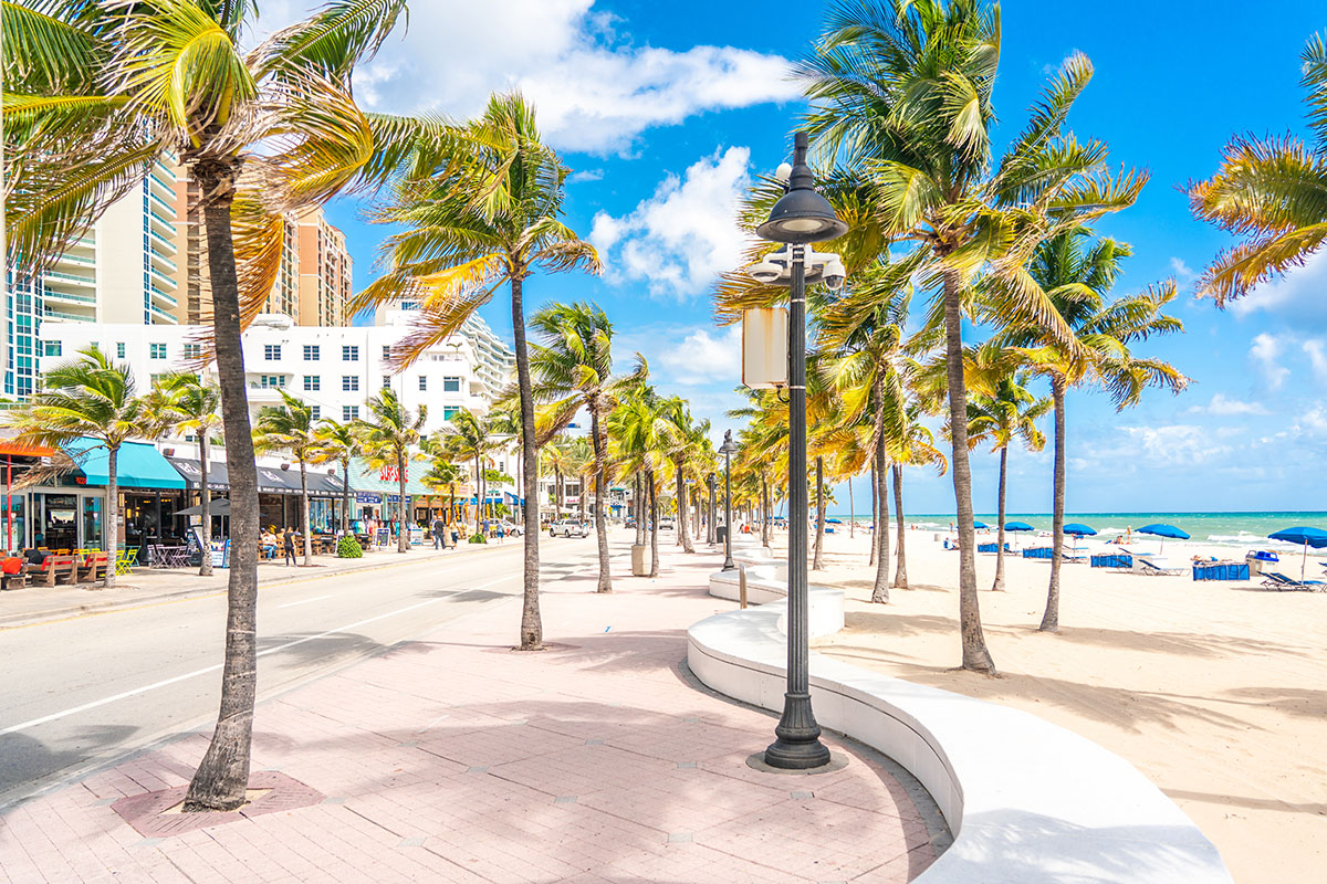 A seafront beach promenade in Fort Lauderdale, FL. 